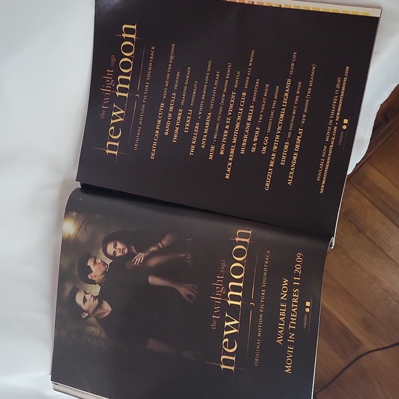 AP Magazine AFI #257 December 2009 - Picture 8 of 15